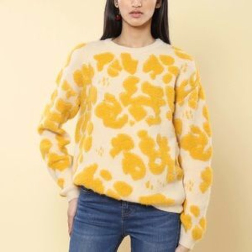 LABEL RITU KUMAR • Cream and 💥Orange Fuzzy